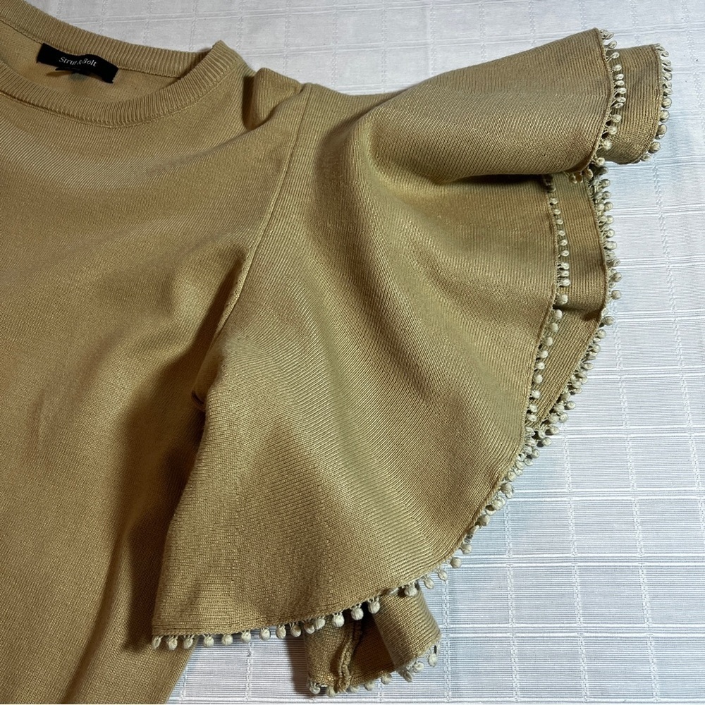 Strut & Bolt Tan Dramatic Statement Ruffle Sleeve Top Women's L Mob Wife - Picture 6 of 13